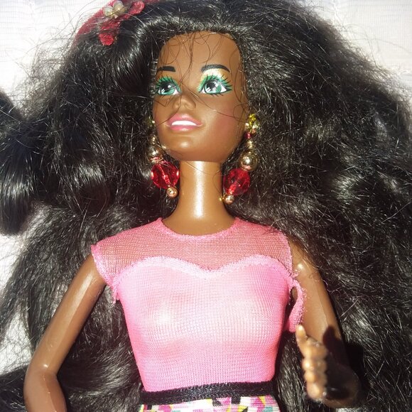 Holiday African-American Barbie 1993 - Picture 3 of 4